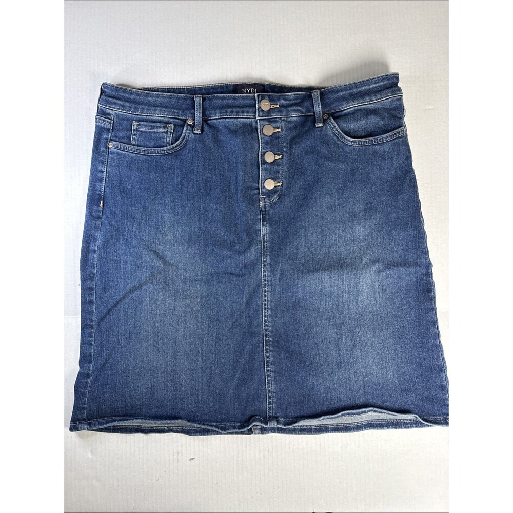 NYDJ Button Front Blue Denim Skirt Sz 14 Lift & Tuck Stretch Knee Length Pockets